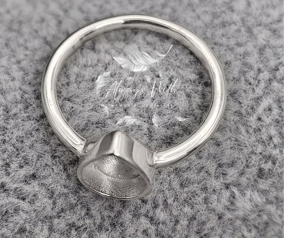 The “Tia" Ring