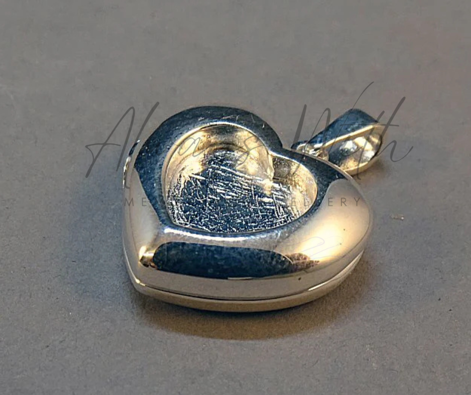 The "Marnie” Locket