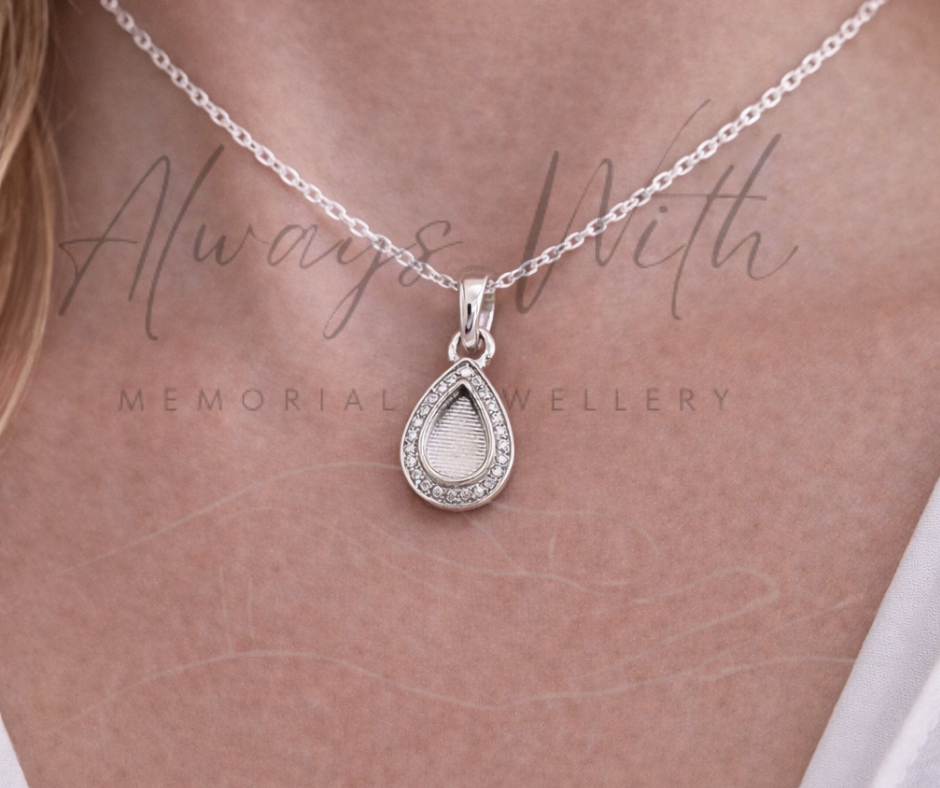 The "Louisa" Necklace