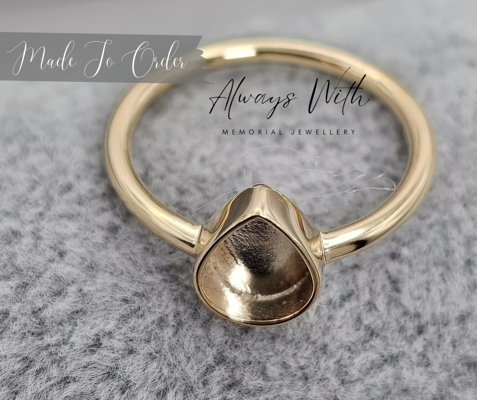 The Gold "Tia" Ring