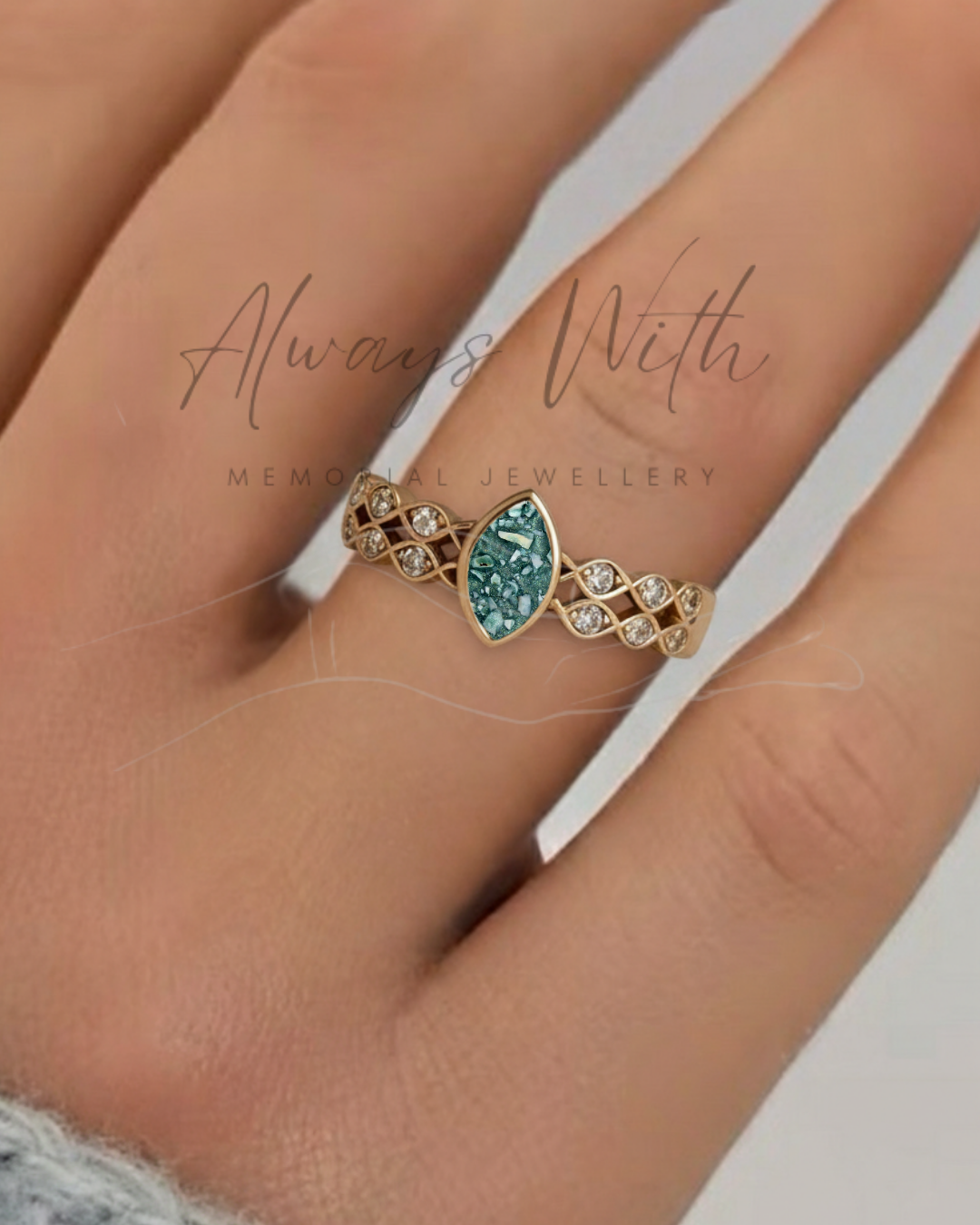 The Gold "Cathrine" Ring