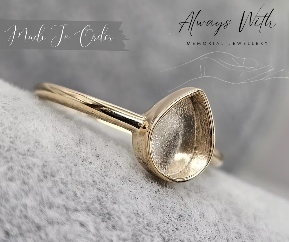 The Gold "Tia" Ring